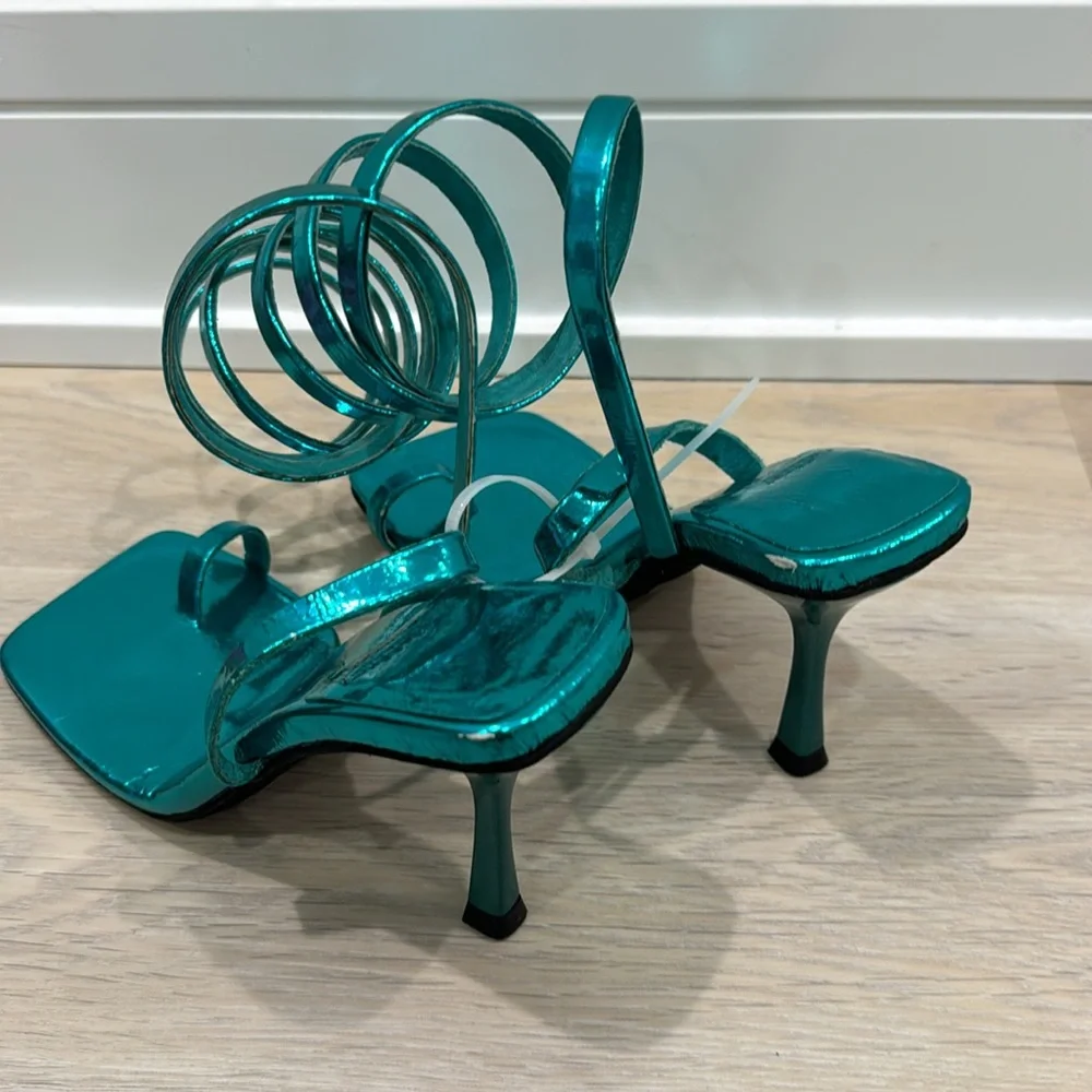 Jeffrey Campbell green strappy heels size 5.5, - Picture 2 of 3